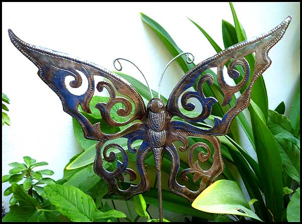 bâton de plante en métal - papillon - décor de jardin - art de tambour en acier haïtien